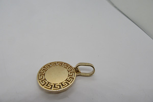 Новый золотой медальон в стиле Versace 10,98 г. (3 фото из 4)