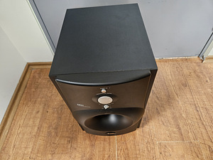 Активный сабвуфер Philips FB301. (2 фото из 6)