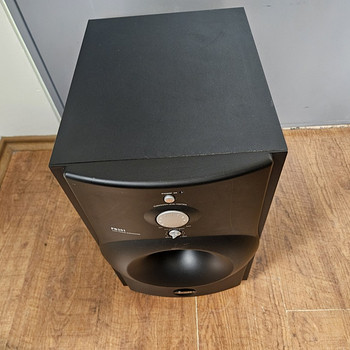 Активный сабвуфер Philips FB301.