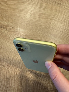 iPhone 11, Yellow, 64GB, Аккумулятор 86% (4 фото из 5)