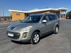 Peugeot 4007 (1 фото из 6)