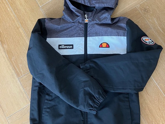 Ellesse jope, s 140-146 (10/11 a)