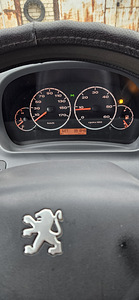 Продам Peugeot (4 фото из 9)