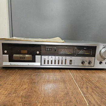 Mitsubishi DT-640 стерео кассетная дека