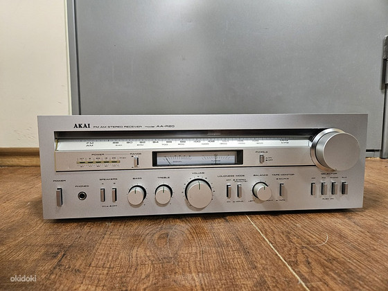 Akai AA-R20 AM/FM HiFi Stereo Receiver