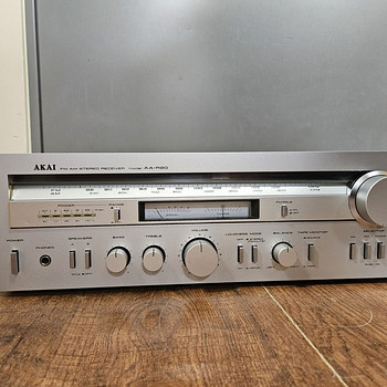 Akai AA-R20 AM/FM HiFi Stereo Receiver