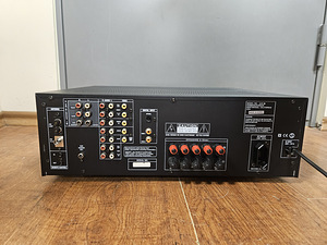 Harman Kardon AVR200 Audio Video Receiver (3 foto / 4)