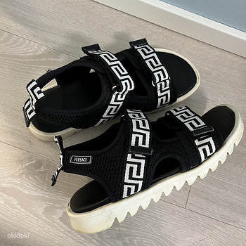 Versace sandaalid