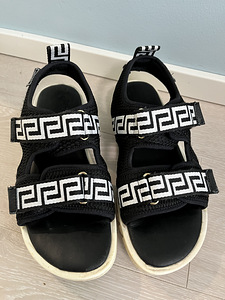 Сандалии Versace (2 фото из 6)