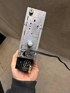BMW REVERSE makk mängija + AUX E34 E32 E28 E23 E36 E24 E31 (7 foto / 9)