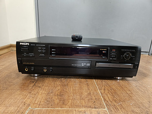 Philips CDR 785 Компакт-диск рекордер (1 фото из 3)