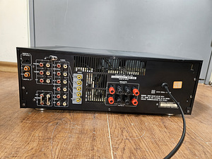 Akai AM-55 цифровой интегрированный усилитель (4 фото из 4)
