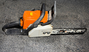 Stihl MS 170 бензопила (1 фото из 2)