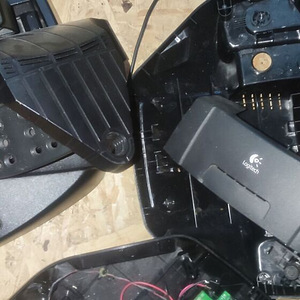 Logitech momo mängurool varuosadeks (2 foto / 5)