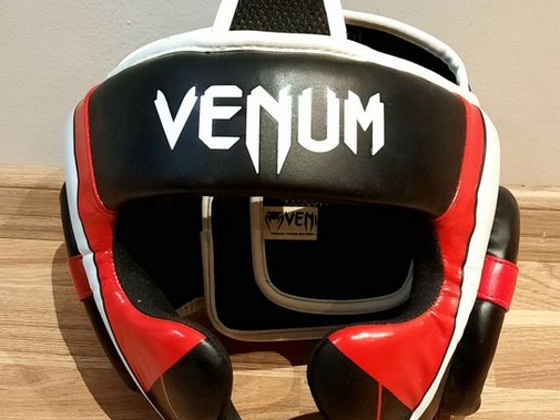 Kaks peakaitset. Venum challenger 2.0