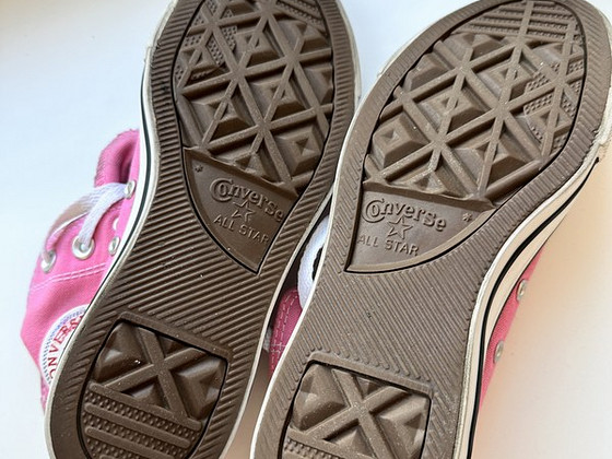 Converse tennised
