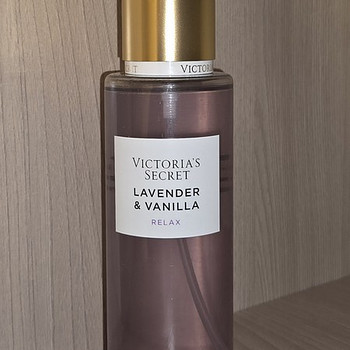 Lavender and vanilla Victoria's secret mist