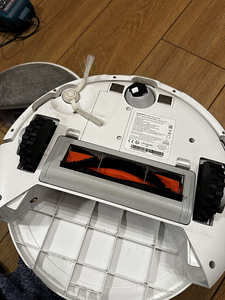 Xiaomi Robot Vacuum E10 (8 фото из 9)