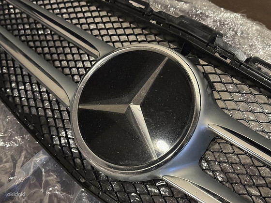 Mercedes C class W205 iluvõre Distronic embleem