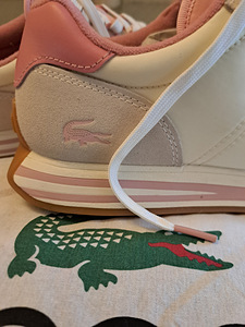 Lacoste (2 foto / 3)