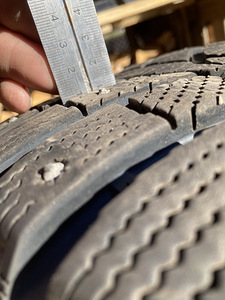 Зимняя шина 225/45 r17 (2 фото из 5)