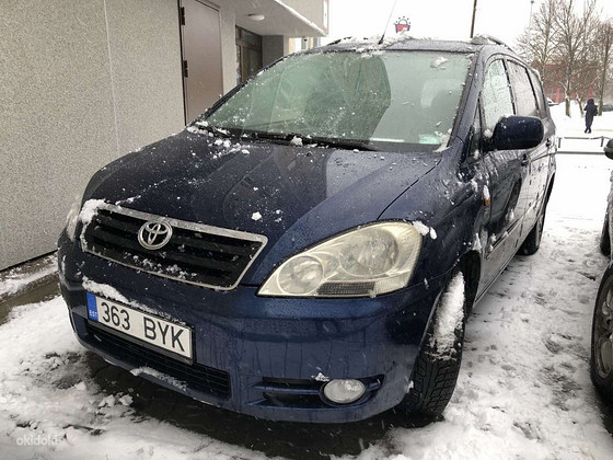 Toyota Avensis Verso