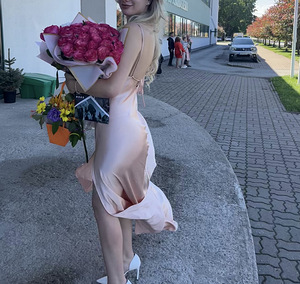 Платье (2 фото из 2)