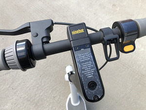 Segway Ninebot Max, самокат (2 фото из 6)