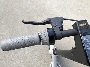 Segway Ninebot Max, самокат (3 фото из 6)