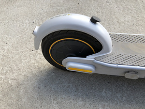 Segway Ninebot Max, самокат (5 фото из 6)