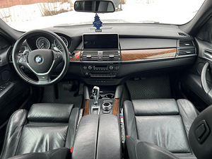 BMW X6 XDRIVE 50I (9 foto / 10)