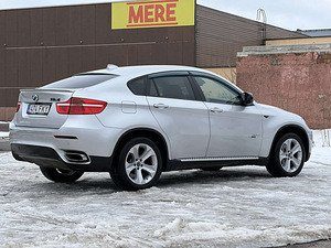 BMW X6 XDRIVE 50I (7 foto / 10)
