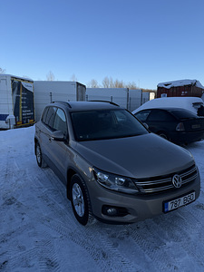 Volkswagen Tiguan (6 фото из 10)