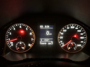 Volkswagen Tiguan (8 фото из 10)