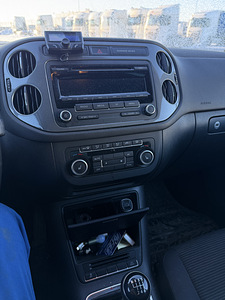 Volkswagen Tiguan (10 фото из 10)