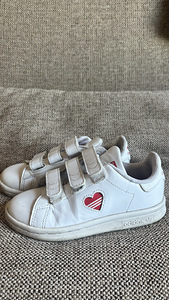 Müüa laste Adidas tossud (3 foto / 8)