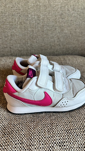 Müüa laste Nike tossud. (1 foto / 8)