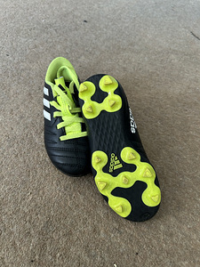 Adidas 28 бутсы (2 фото из 3)