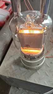 Töökorras GU-81M generaatorlamp! (2 foto / 4)