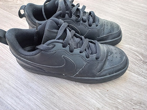 Nike кроссовки р.36.5 (1 фото из 6)