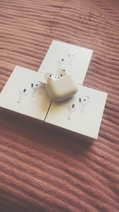 AirPods 4,копия (1 фото из 1)