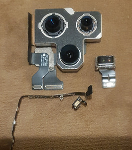 iPhone 13 pro tagumine kaamera (1 foto / 1)