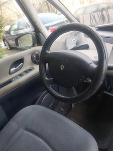 Renault Espace по запчастям (7 фото из 7)