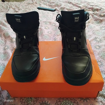 Meeste Nike tossud s 43