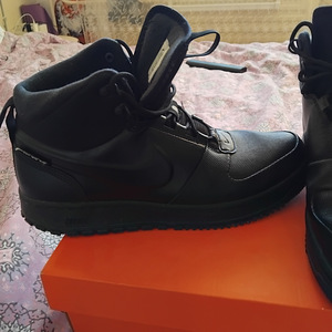 Meeste Nike tossud s 43 (5 foto / 5)