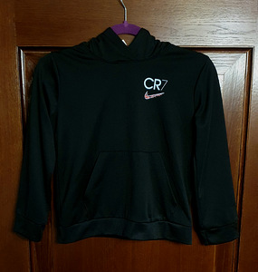 Laste Nike CR7 spordipluus kapuutsiga (1 foto / 3)