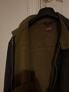 Hugo Boss (originaal) / Мужская кожаная куртка Hugo Boss (2 фото из 3)