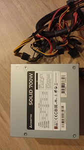 Chieftec Solid 700W 85% Efficiency (6 foto / 9)