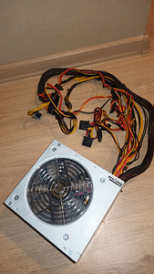 Chieftec Solid 700W 85% Efficiency (8 foto / 9)
