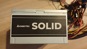 Chieftec Solid 700W 85% Efficiency (1 foto / 9)